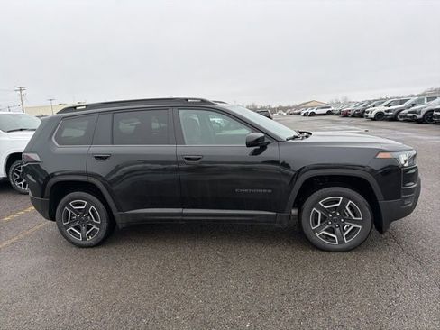 New 2026 Jeep Cherokee Laredo image 2