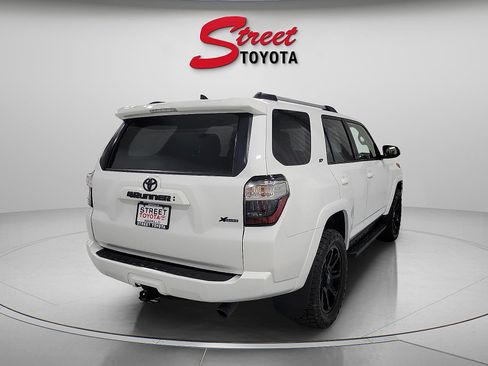 Certified 2024 Toyota 4Runner SR5 Premium w/ Moonroof Package AWD/4WD image 4