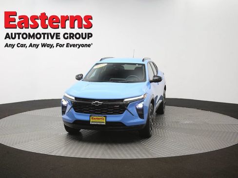 Used 2024 Chevrolet Trax RS w/ Driver Confidence Package FWD image 53