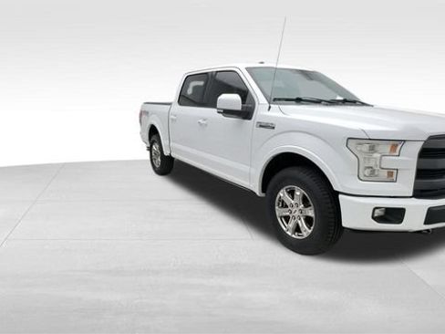 Used 2017 Ford F150 Lariat w/ Equipment Group 502A Luxury AWD/4WD image 8