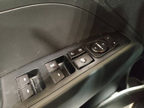 Used 2019 Hyundai Elantra SE w/ Cargo Package image 27