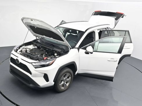Used 2024 Toyota RAV4 XLE AWD/4WD image 26
