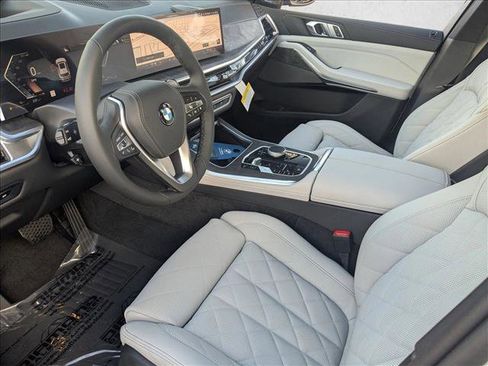 New 2026 BMW X5 xDrive40i w/ Climate Comfort Package image 3