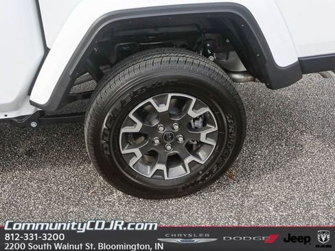 New 2025 Jeep Gladiator Sport w/ Premium Package image 4