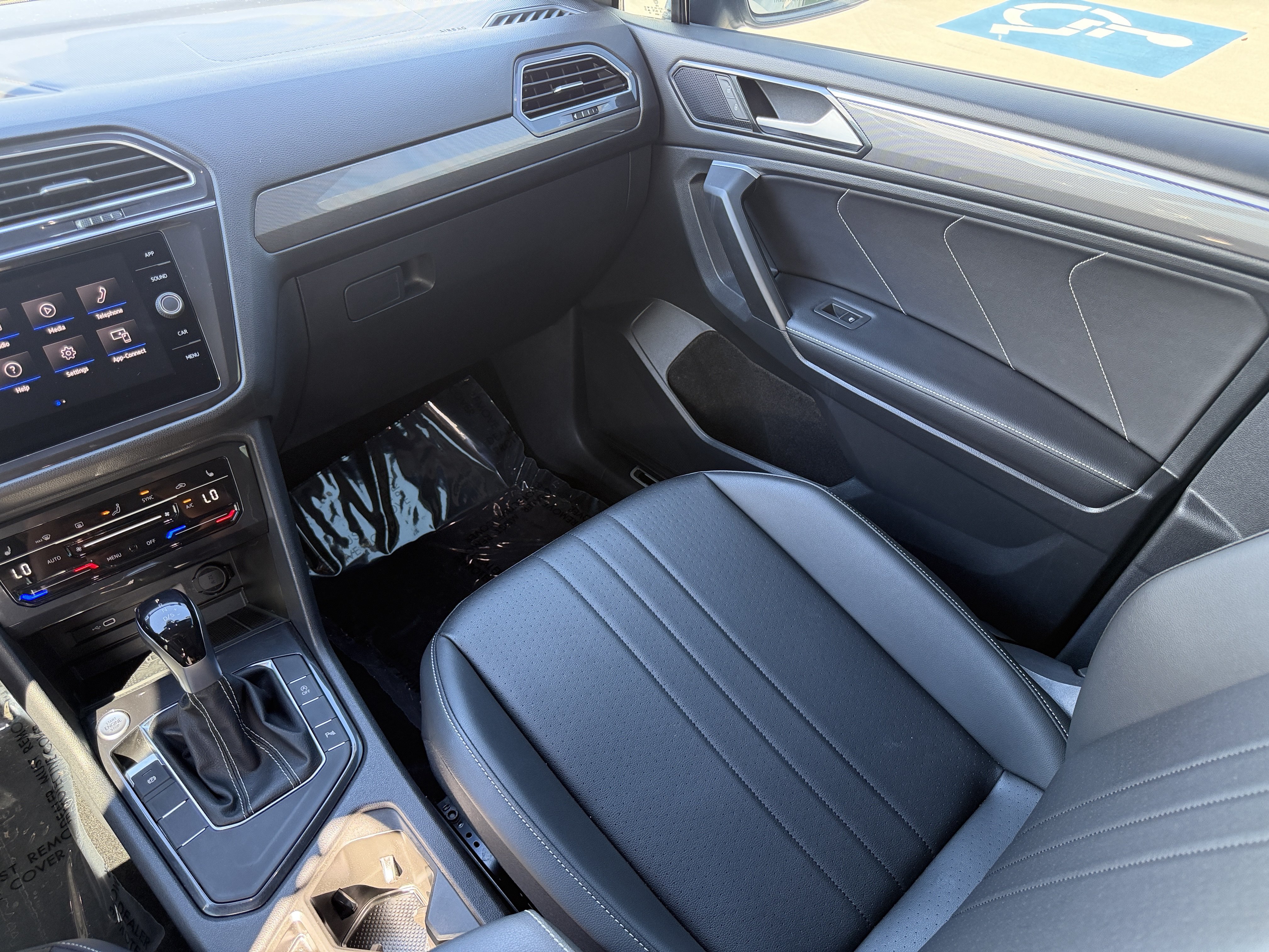 Certified 2023 Volkswagen Tiguan SE R-Line FWD image 16