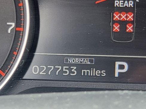 Used 2025 Mitsubishi Outlander SE image 4