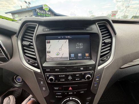 Used 2017 Hyundai Santa Fe Sport AWD/4WD image 19