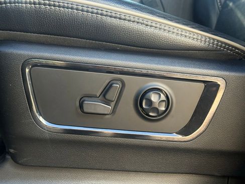 Used 2023 RAM 1500 Limited image 12