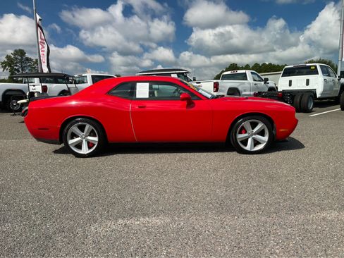 Used 2009 Dodge Challenger SRT8 w/ SRT Option Group II RWD image 4