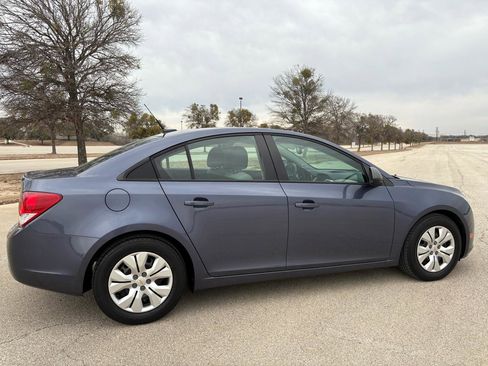 Used 2014 Chevrolet Cruze LS image 54