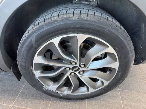 Used 2023 Lincoln Nautilus Reserve image 6