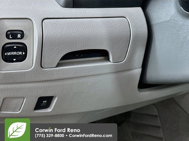 Used 2011 Toyota Camry XLE FWD image 12