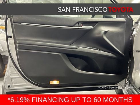 Certified 2018 Toyota Camry SE FWD image 34