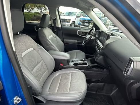 Used 2025 Ford Bronco Sport Badlands image 11