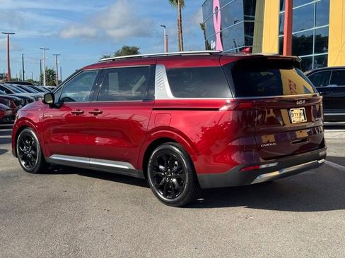 Used 2023 Kia Carnival SX Prestige FWD image 2