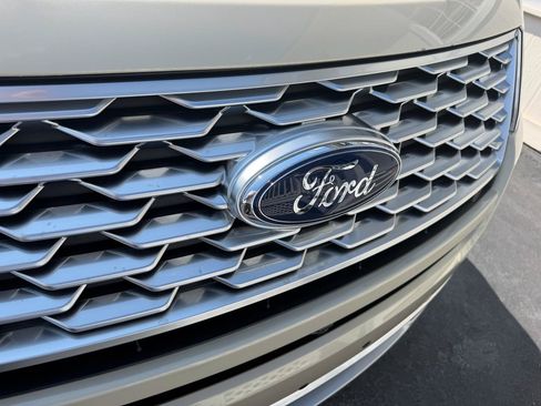 Used 2018 Ford Explorer Platinum AWD/4WD image 38