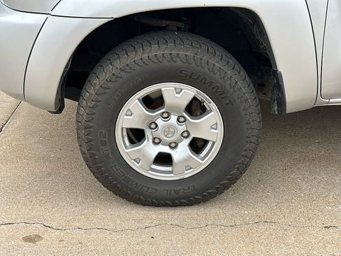 Used 2010 Toyota Tacoma PreRunner RWD image 11