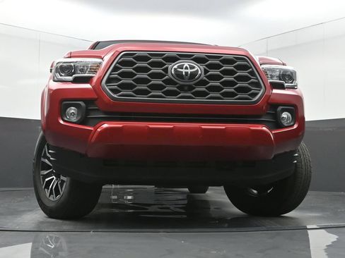 Used 2023 Toyota Tacoma TRD Sport w/ Advanced Technology Package AWD/4WD image 25