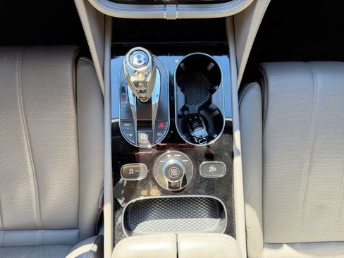 Used 2019 Bentley Bentayga V8 Sport Utility 4D image 22