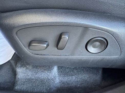 Used 2025 GMC Acadia Elevation image 20