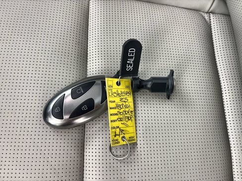 Certified 2025 Hyundai Santa Fe Calligraphy FWD image 28