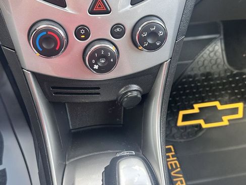 Used 2016 Chevrolet Trax LT image 19