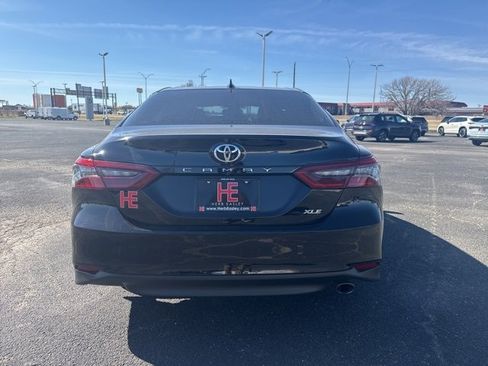 Used 2024 Toyota Camry XLE image 13