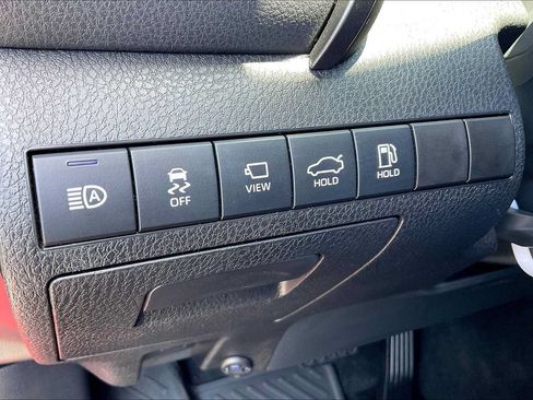 Used 2022 Toyota Camry XLE w/ Navigation Upgrade Package FWD image 32
