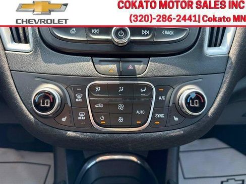 Used 2025 Chevrolet Malibu LT FWD image 23