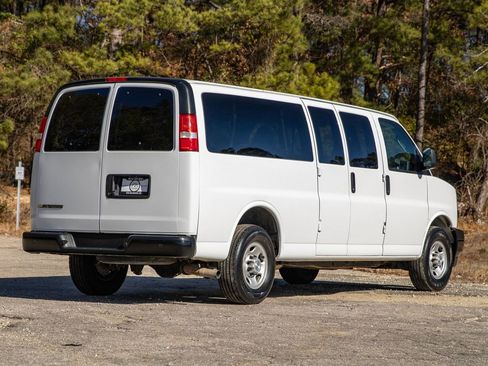 Used 2020 Chevrolet Express 3500 LS image 5