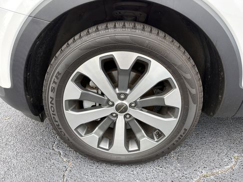 Used 2020 Kia Telluride S FWD image 9