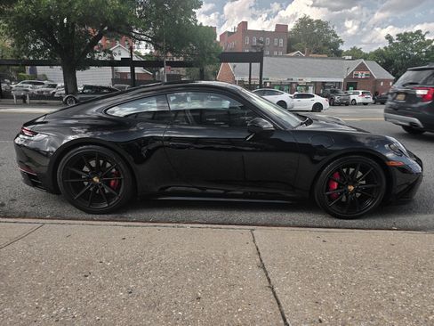 Used 2022 Porsche 911 Carrera 4S AWD/4WD image 7