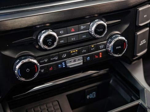 Used 2026 Ford F450 Lariat w/ FX4 Off-Road Package AWD/4WD image 69