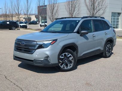 Used 2025 Subaru Forester Premium w/ Convenience Package #1