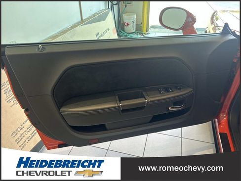 Used 2008 Dodge Challenger SRT8 RWD image 10