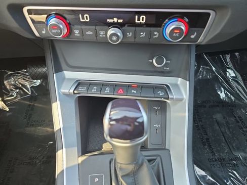 Used 2022 Audi Q3 2.0T Premium AWD/4WD image 27