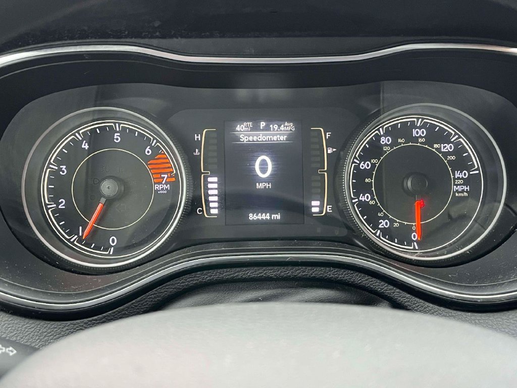 Used 2019 Jeep Cherokee Latitude w/ Popular Appearance Group FWD image 23