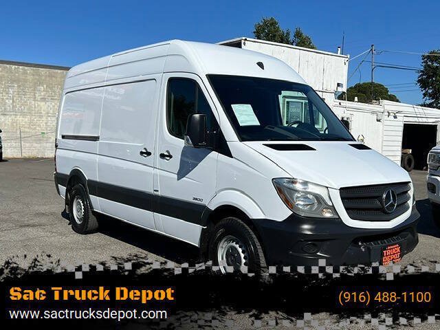 Used 2016 Mercedes-Benz Sprinter 2500 image 1