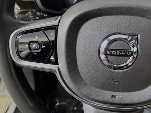 Used 2017 Volvo S90 T5 Momentum w/ Convenience Package image 19