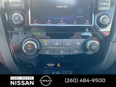 Used 2018 Nissan Rogue S FWD image 16