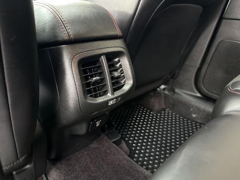 Used 2017 Jeep Cherokee Trailhawk w/ Comfort/Convenience Group image 35