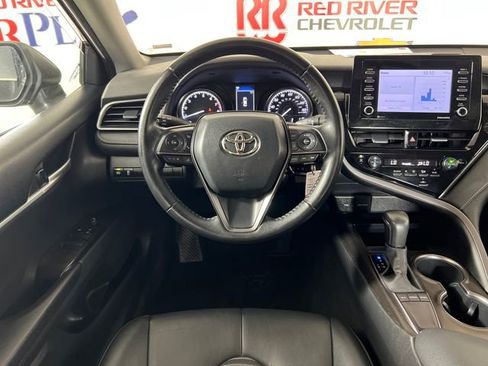 Used 2023 Toyota Camry SE image 14