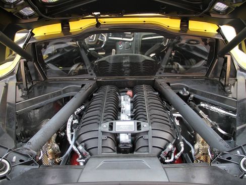Used 2024 Chevrolet Corvette Z06 w/ Z07 Performance Package RWD image 26