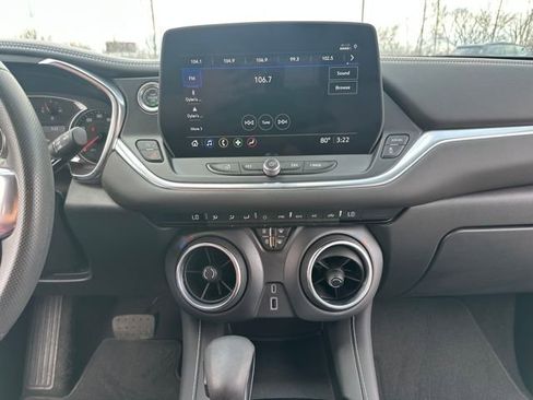 Used 2023 Chevrolet Blazer LT FWD image 29