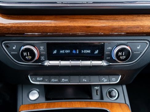 Used 2023 Audi Q5 2.0T Premium w/ Convenience Package image 30