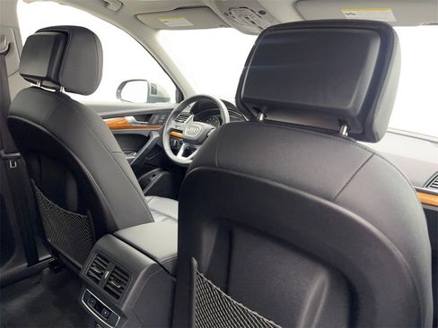 Used 2023 Audi Q5 2.0T Premium w/ Convenience Package image 42