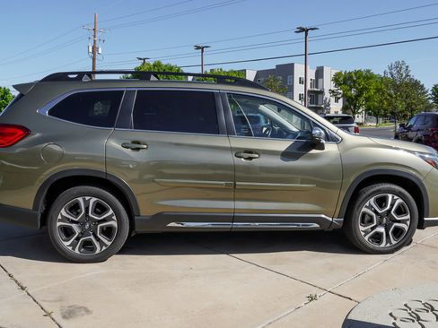 Used 2023 Subaru Ascent Limited w/ Technology Package AWD/4WD image 10