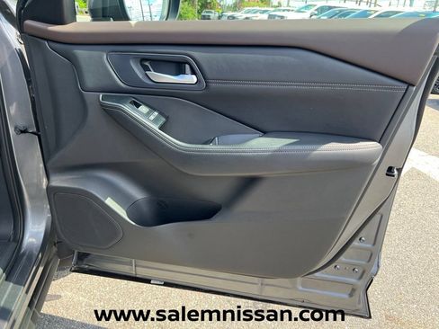 Used 2023 Nissan Rogue SL w/ SL Premium Package AWD/4WD image 28