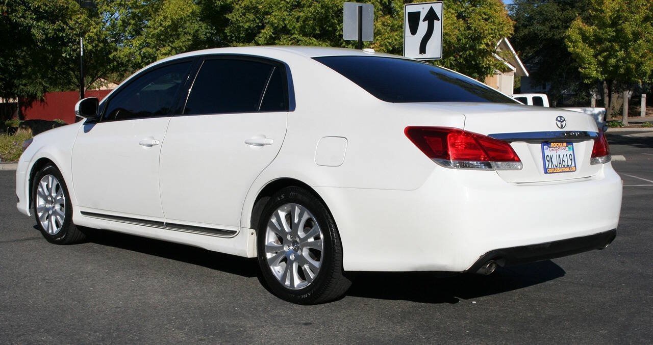 Used 2011 Toyota Avalon FWD image 6