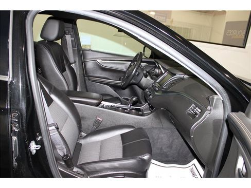 Used 2019 Chevrolet Impala LT image 23